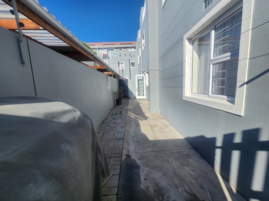 3 Bedroom Property for Sale in Elsies River Western Cape